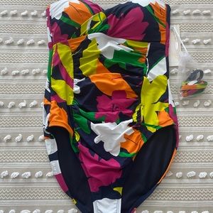 Brend new with tags Anne Cole Bandeau swimsuit I’m size 10
